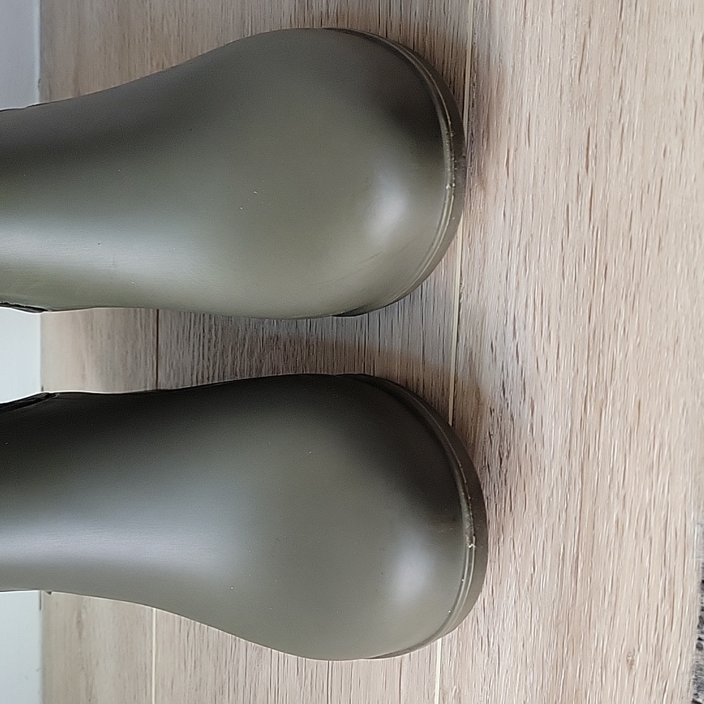 Chelsea Rain Boots, green, size 7 - Picture 5 of 10